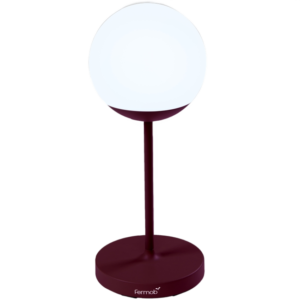 Třešňově červená venkovní LED lampa Fermob MOOON! 63 cm